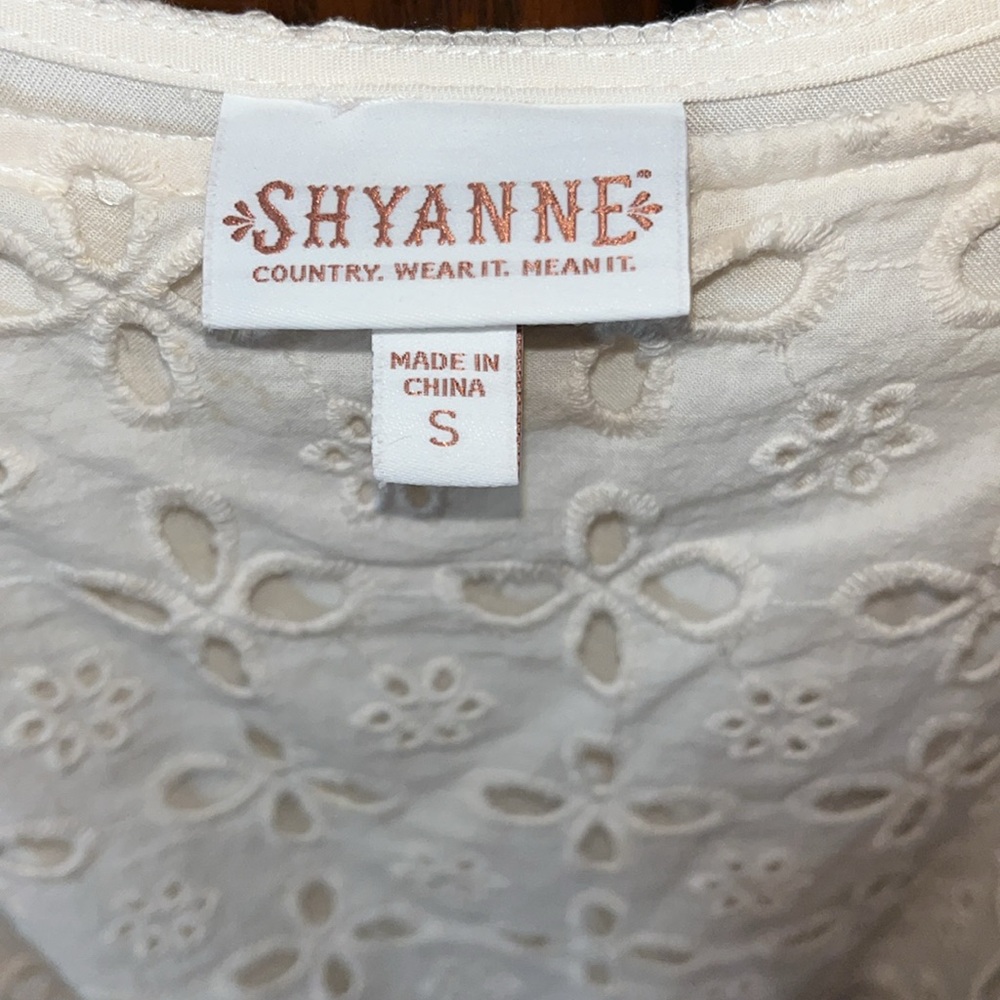Shyanne Country Western Cream Floral Eyelet Lined Dress Size Small - Picture 6 of 9